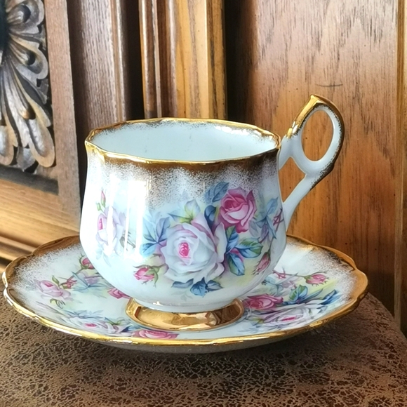 Vintage Stratford Teacup and Saucer, Fine Bone China - Picture 1 of 6